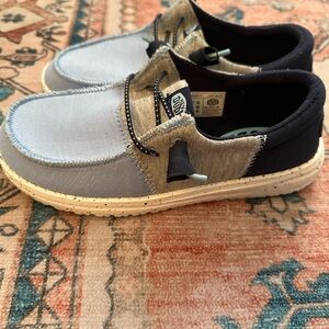 Like new! Hey Dude Wendy Tri Varsity in Womens Size 5 Light Blue.